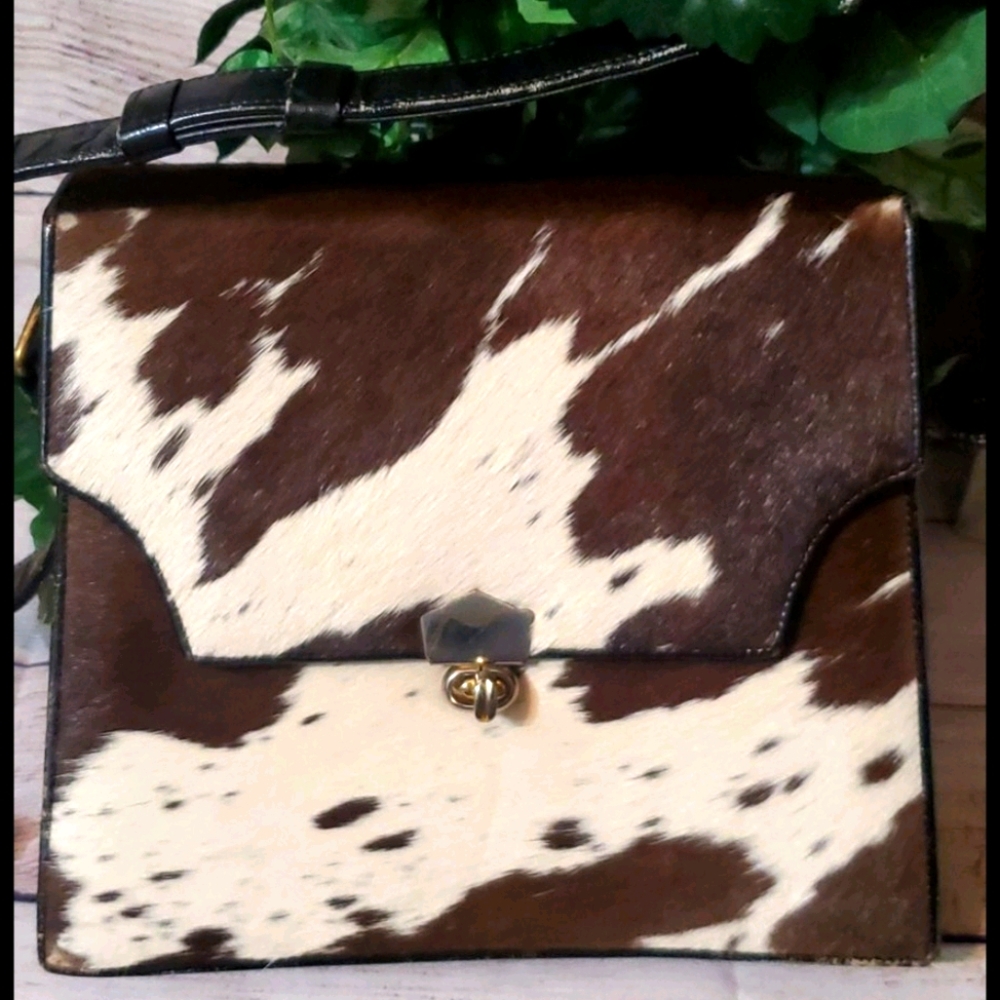 BEAUTIFUL Brown and Ivory Cowhide Purse